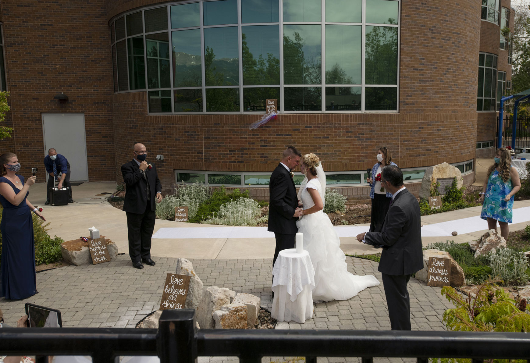 052420-news-hospital-wedding 25.jpg